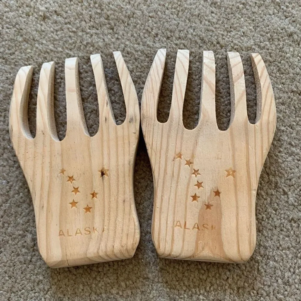 ALASKA SOUVENIR WOODEN BEAR CLAW SALAD SERVING FORKS